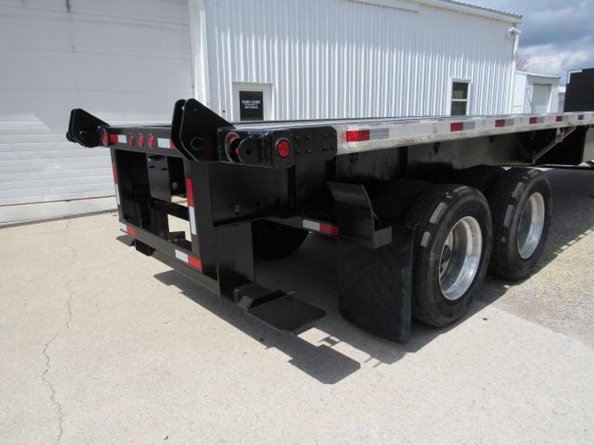 Used 2013 Utility 36' 6" X 102" Aluminum Combo Princeton/Moffett Trailer