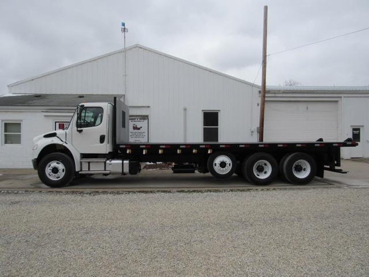 Used 2022 Freightliner M2 106