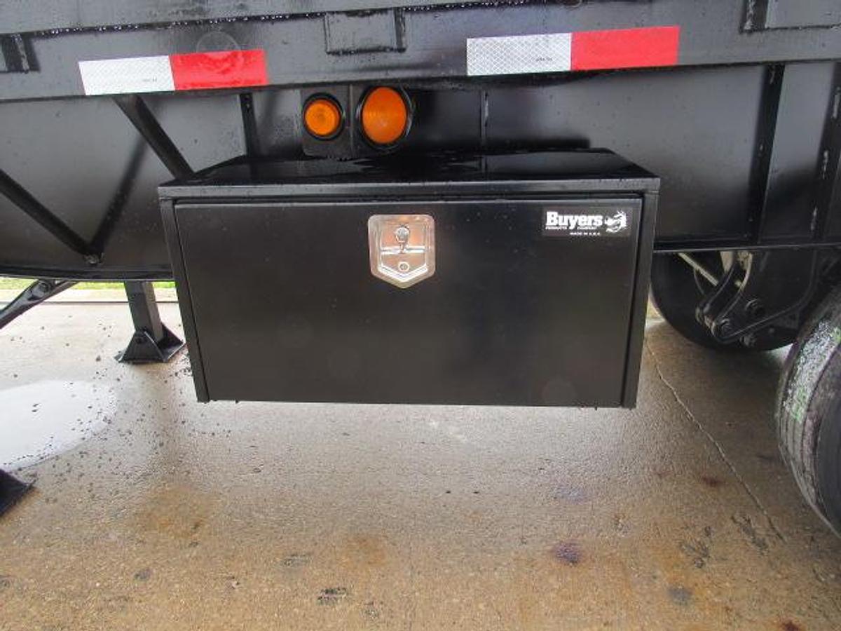 Used 2007 Lufkin 32' X 96" Moffett Trailer