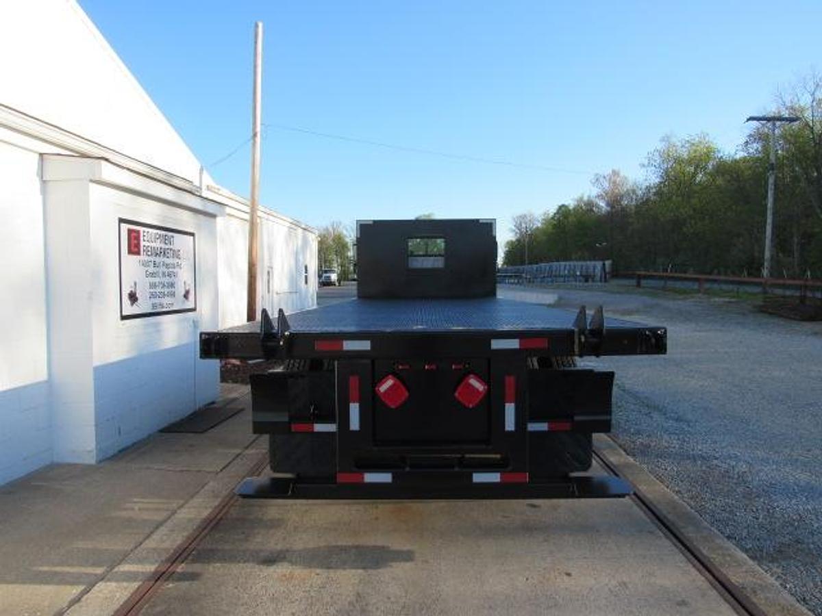 Used 2022 Freightliner M2 106