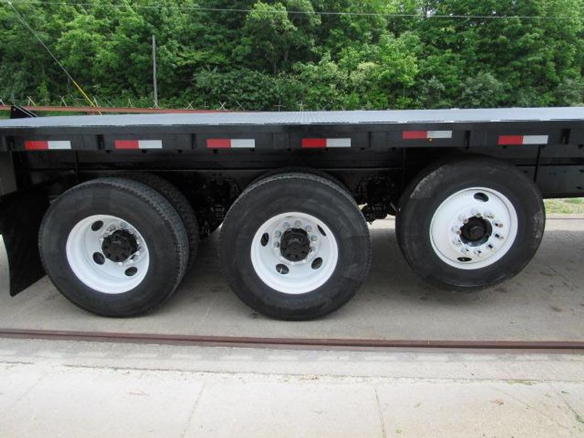 Used 2021 Kenworth T370 Flatbed Truck