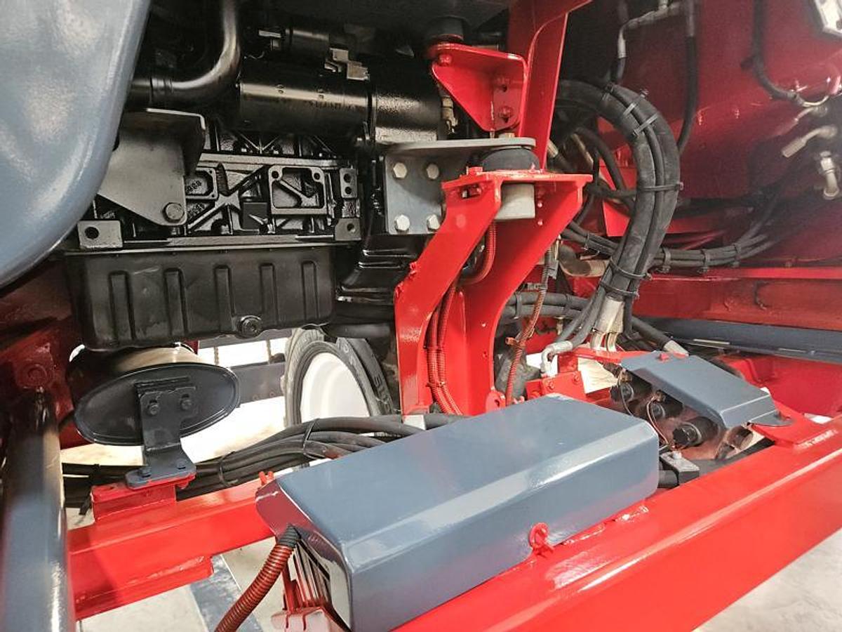 Used 2015 Moffett M8 55.3