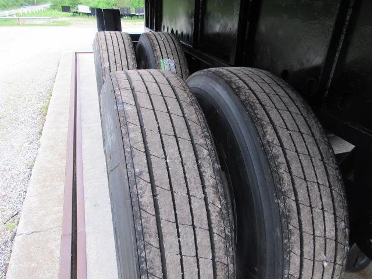 Used 2017 Utility 45' X 102 Princeton/Moffett Trailer