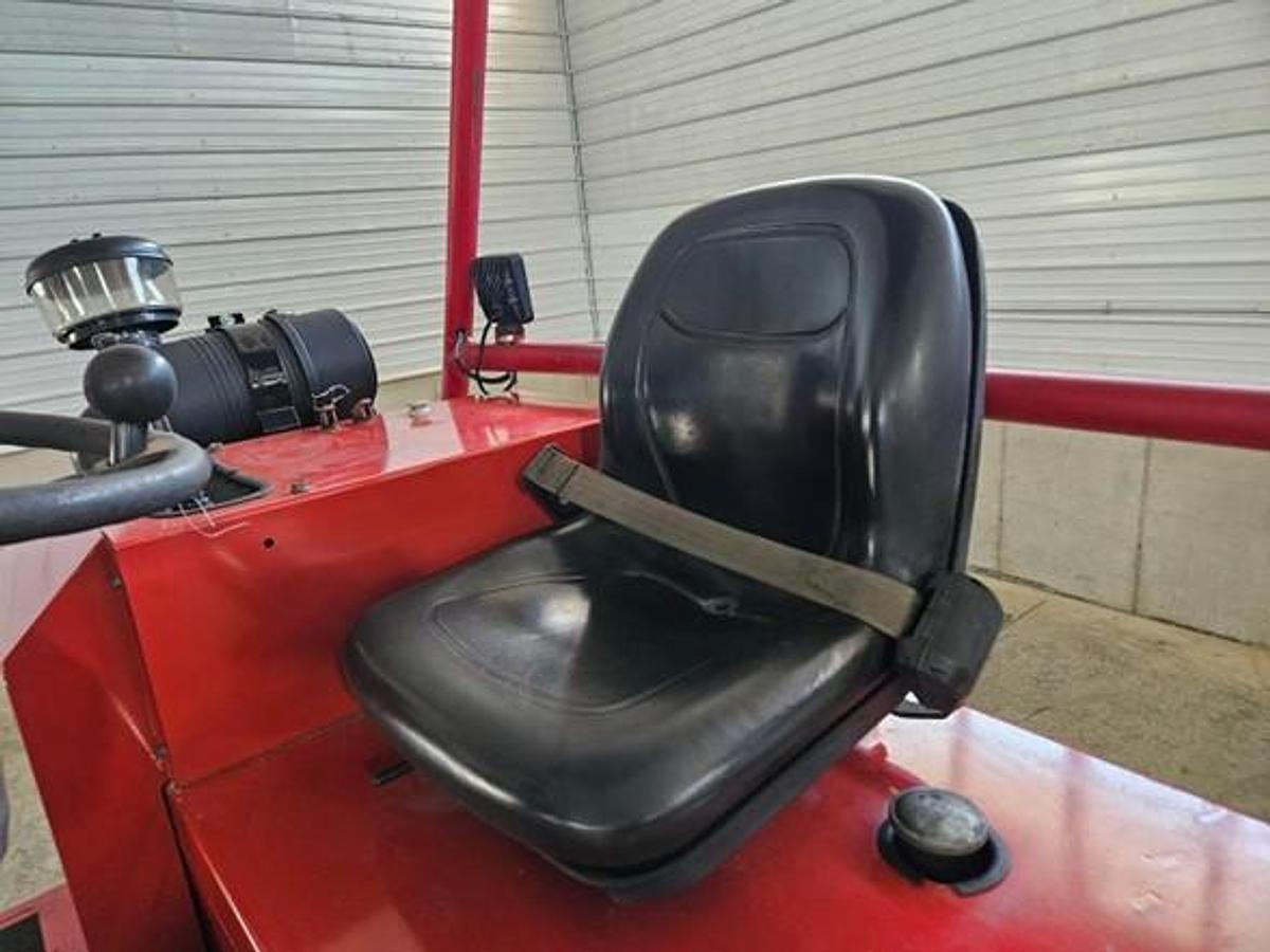 Used 2017 Navigator RT-5500 Truck Mounted Forklift