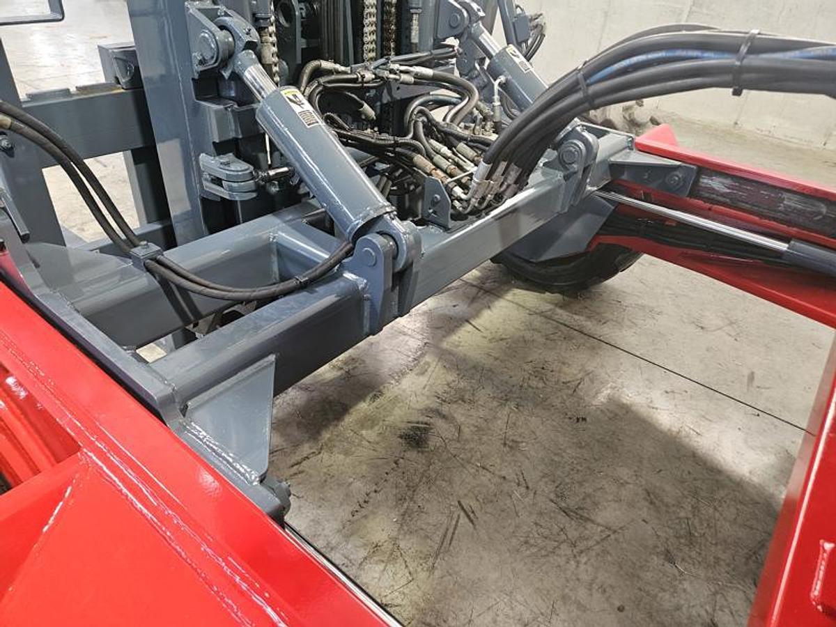 Used 2010 Moffett M55P with Extended Reach