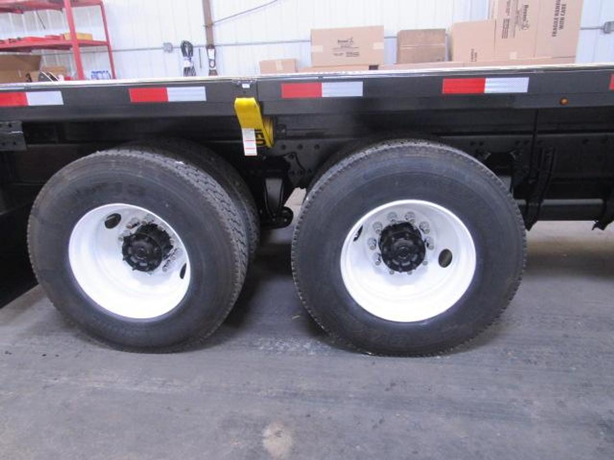 Used 2022 Freightliner M2 106