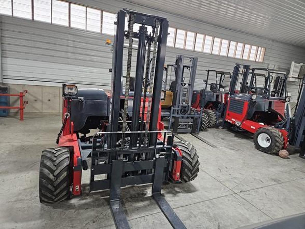 Used 2016 Moffett M8 55.3