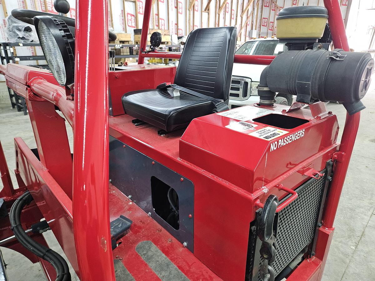 Used 2014 Navigator RT-5500 Truck Mounted Forklift