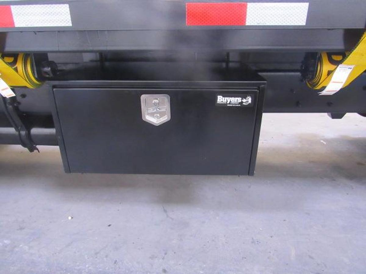 Used 2022 Freightliner M2 106