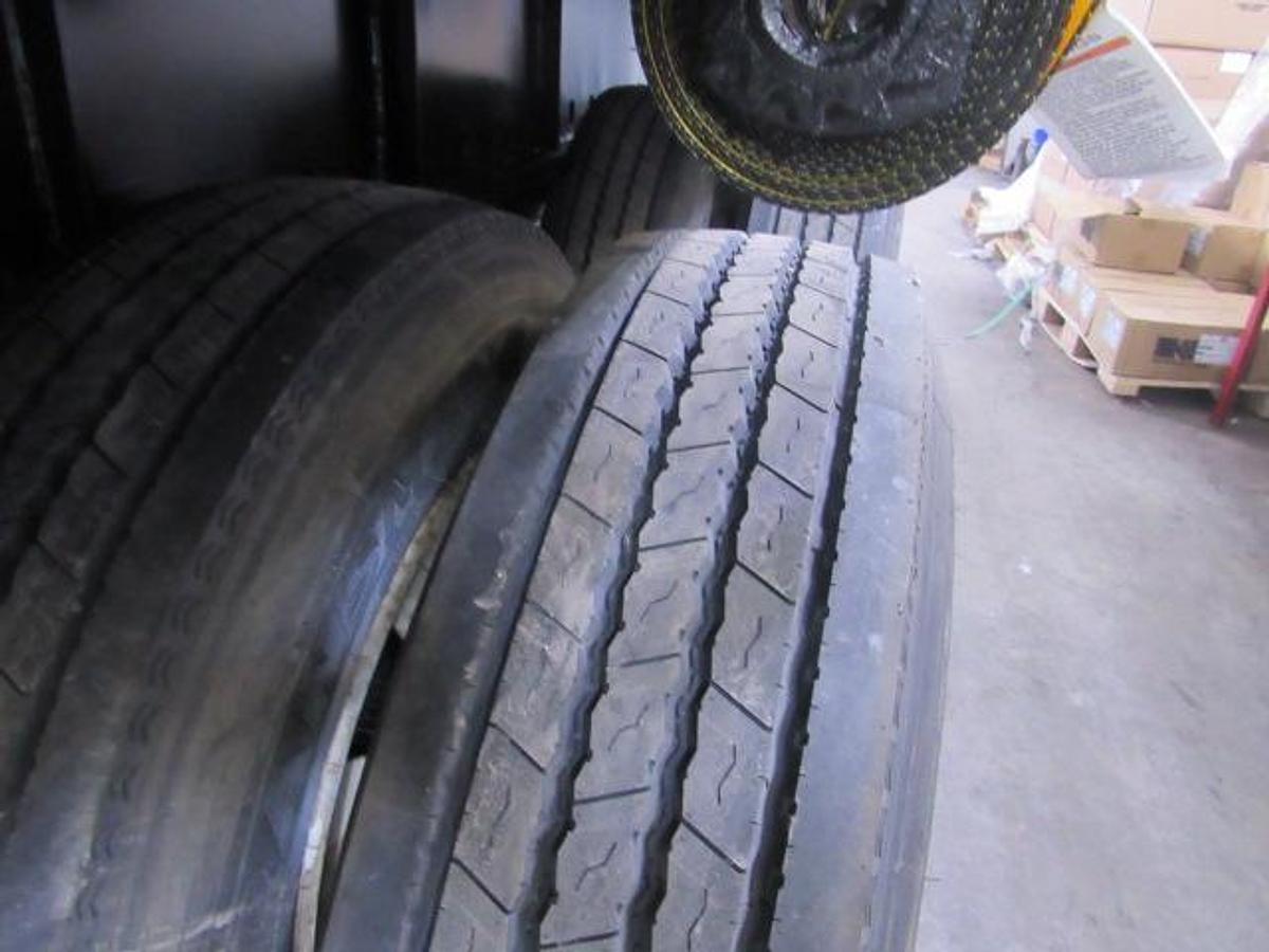 Used 2015 Utility  48' X 102 Alum Combo Princeton/Moffett Trailer