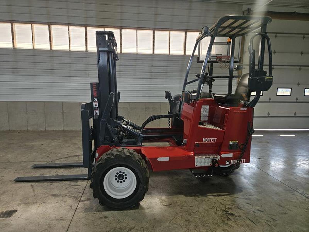 Used 2010 Moffett M55P with Extended Reach