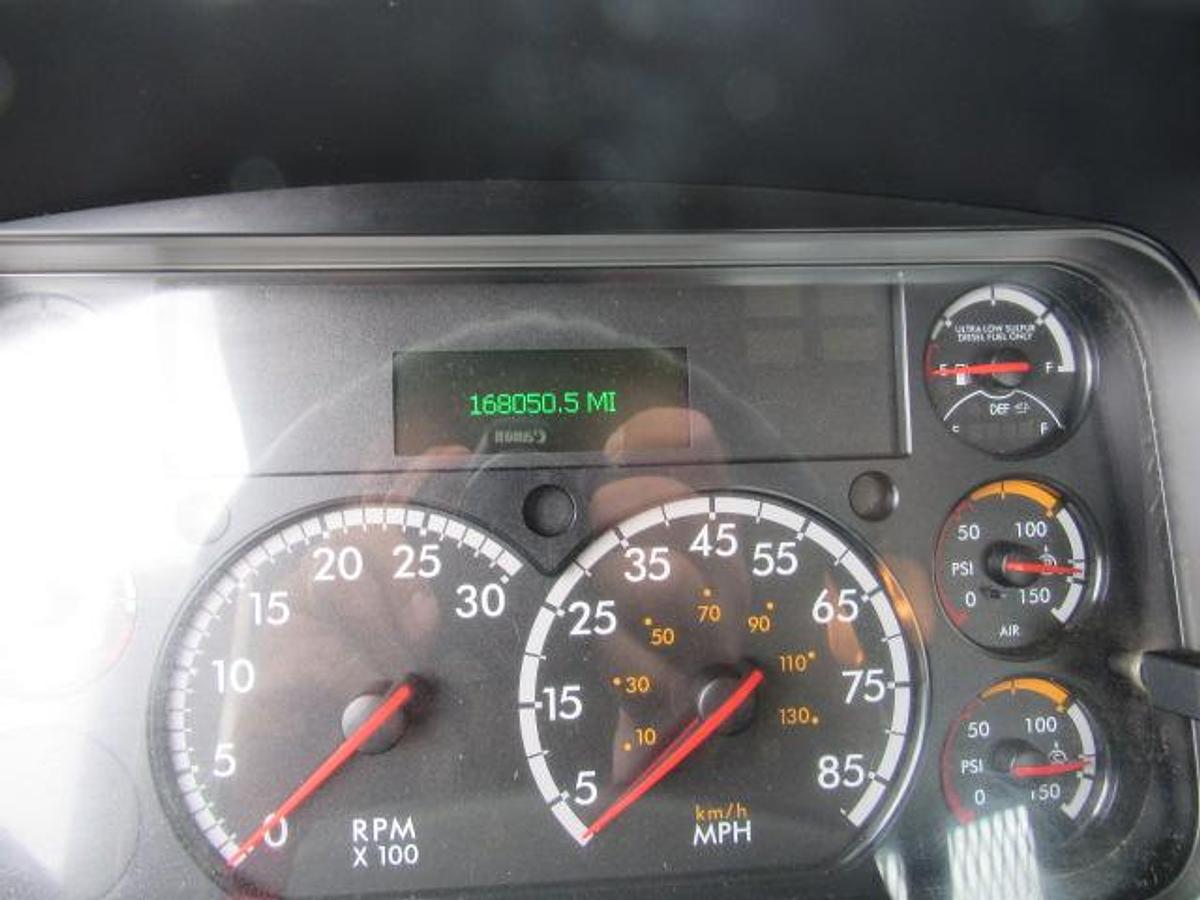 Used 2022 Freightliner M2 106