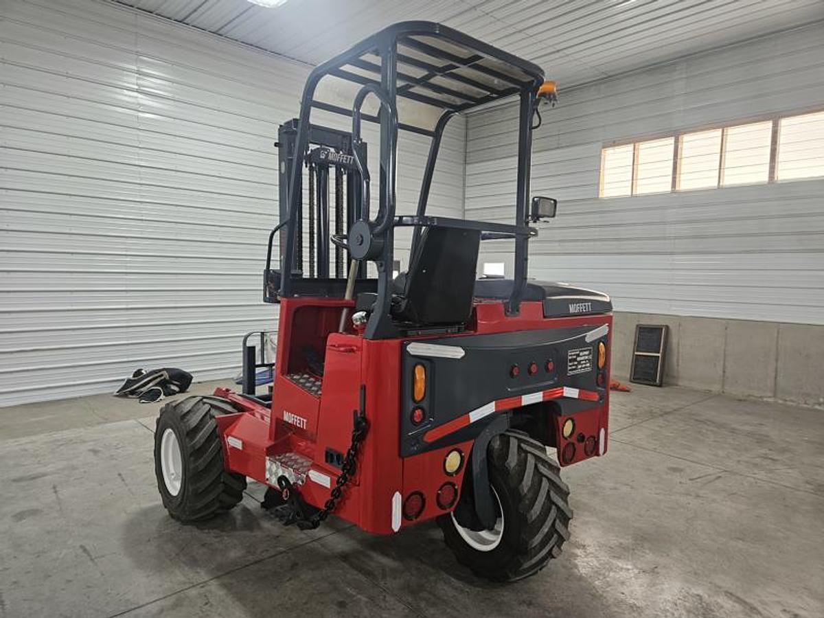 Used 2015 Moffett M8 55.3