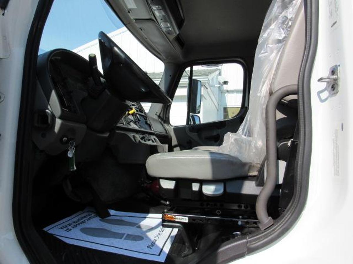 Used 2023 Freightliner M2 106