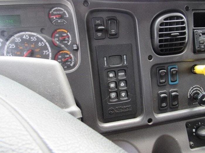 Used 2017 Freightliner M2 106