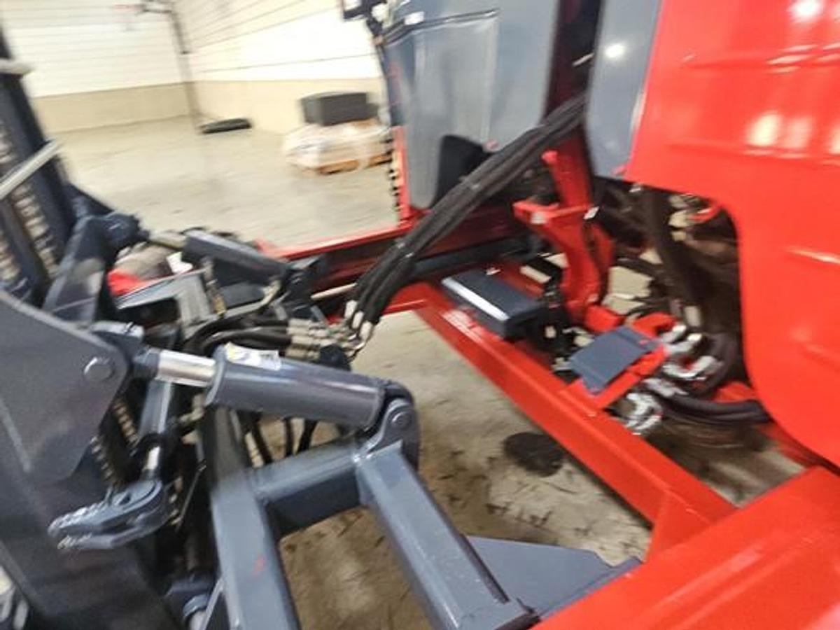 Used 2015 Moffett M8 55.3