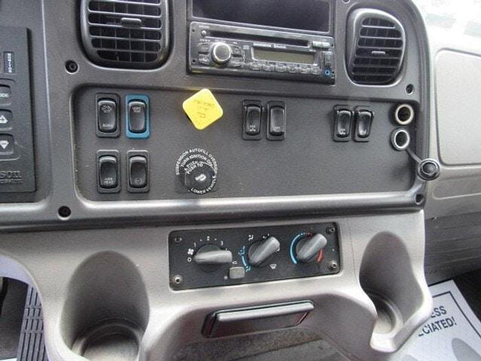 Used 2017 Freightliner M2 106