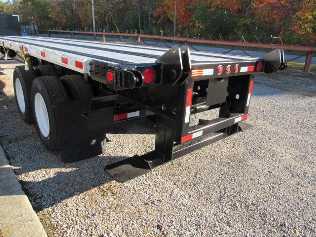 Used 2015 Utility 45' X 102 Alum Combo Princeton/Moffett Trailer