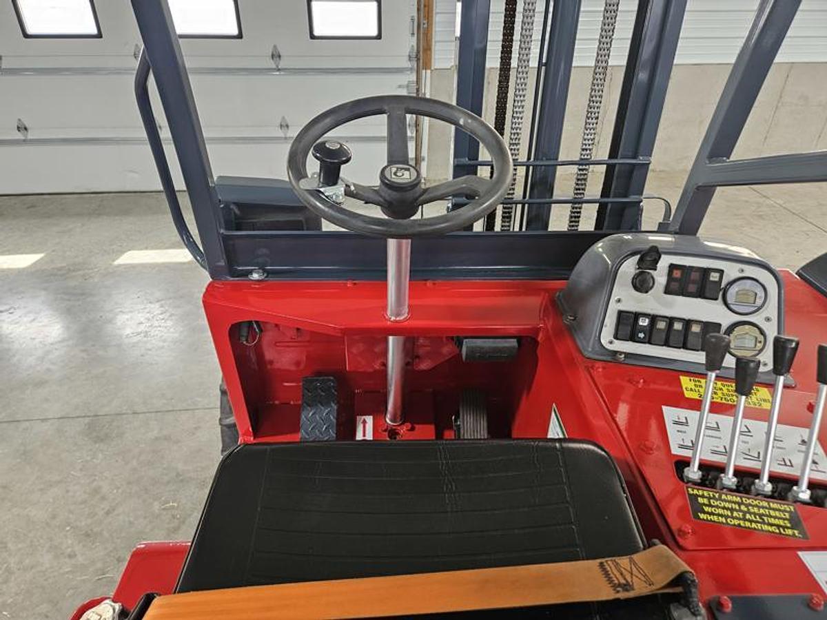 Used 2015 Moffett M8 55.3