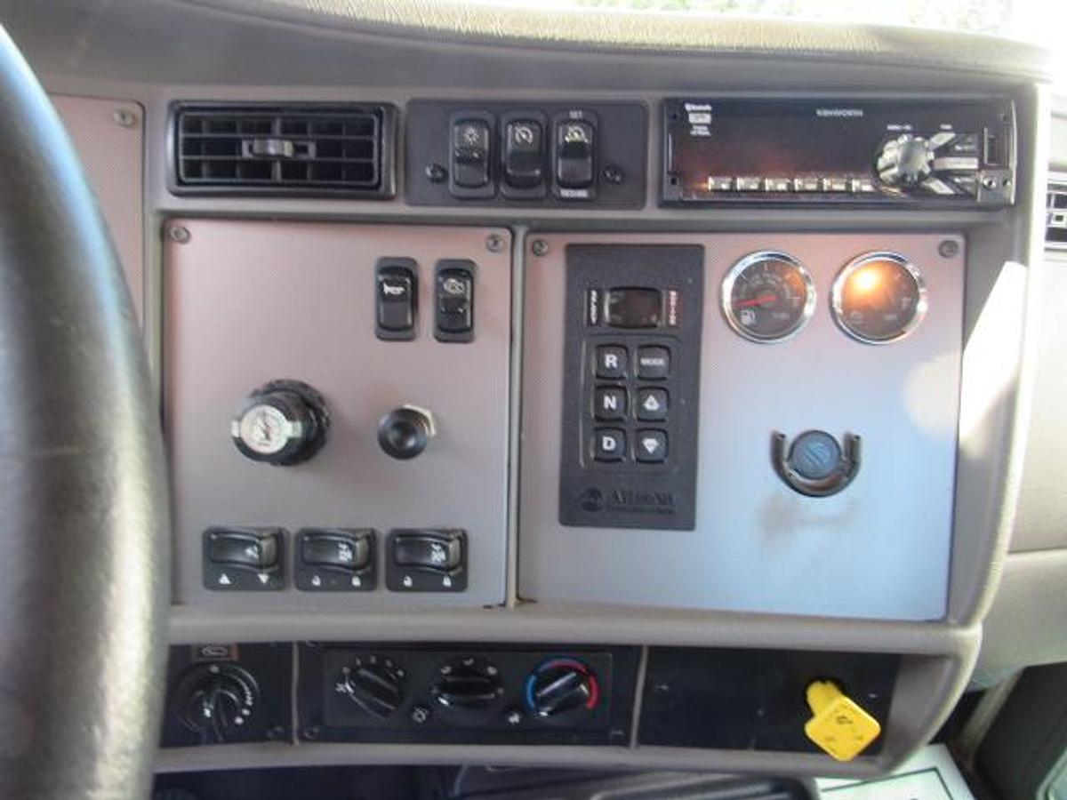 Used 2021 Kenworth T370 Flatbed Truck