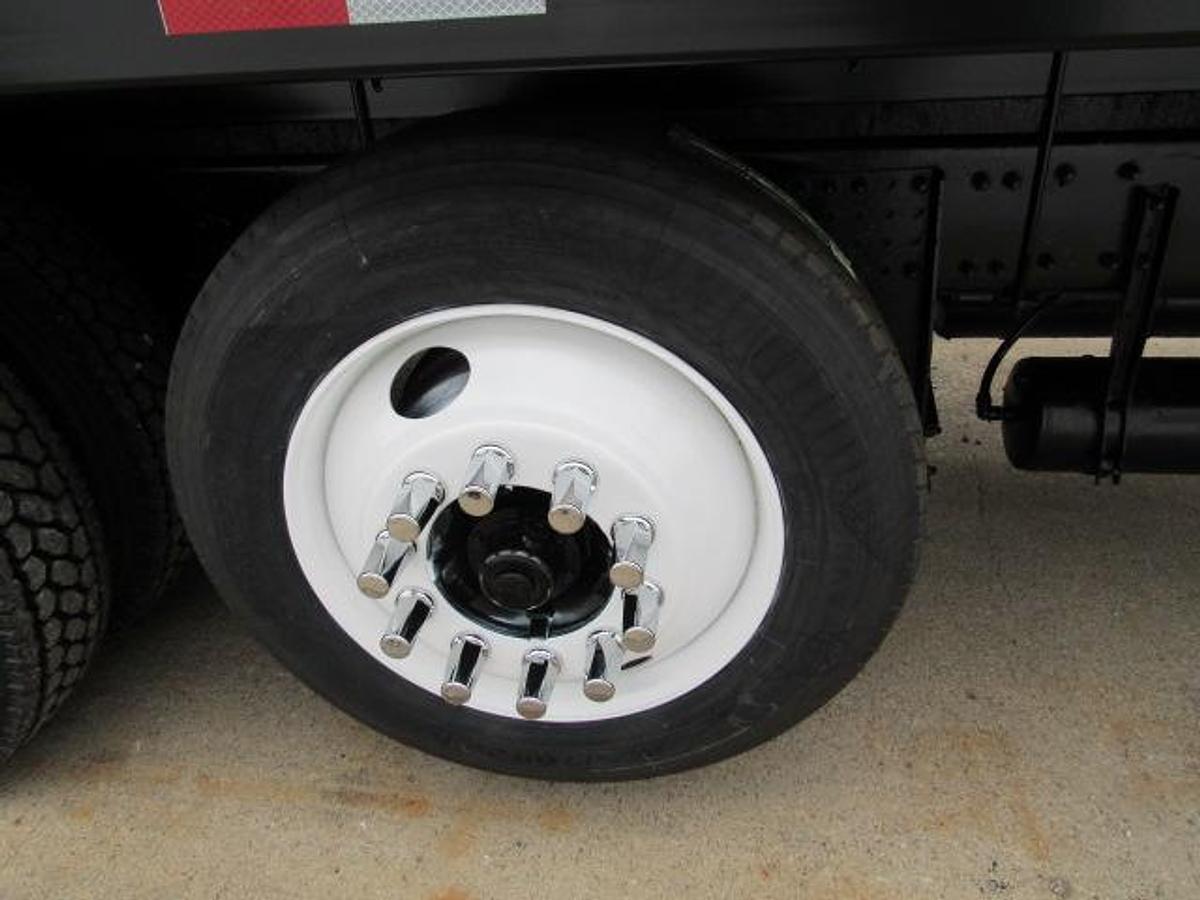 Used 2022 Freightliner M2 106