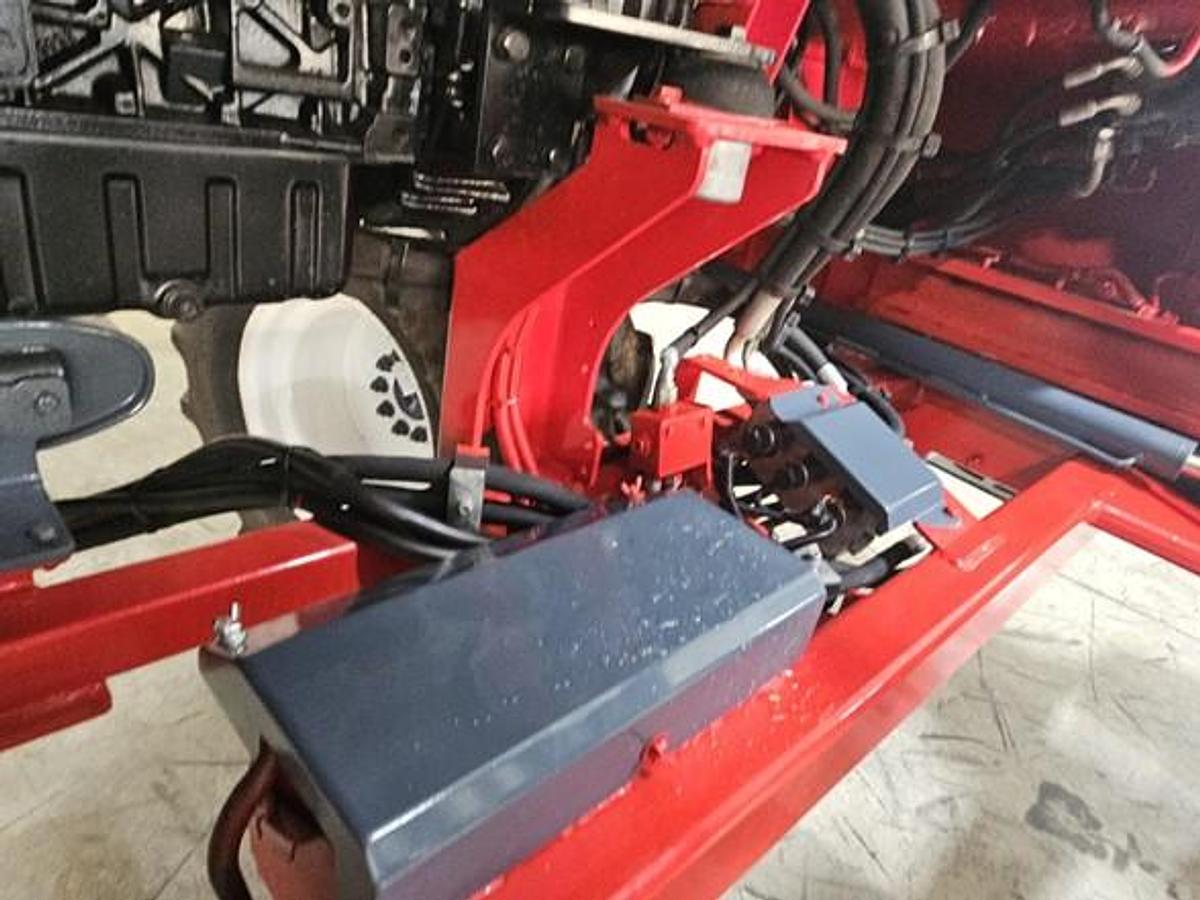 Used 2015 Moffett M8 55.3