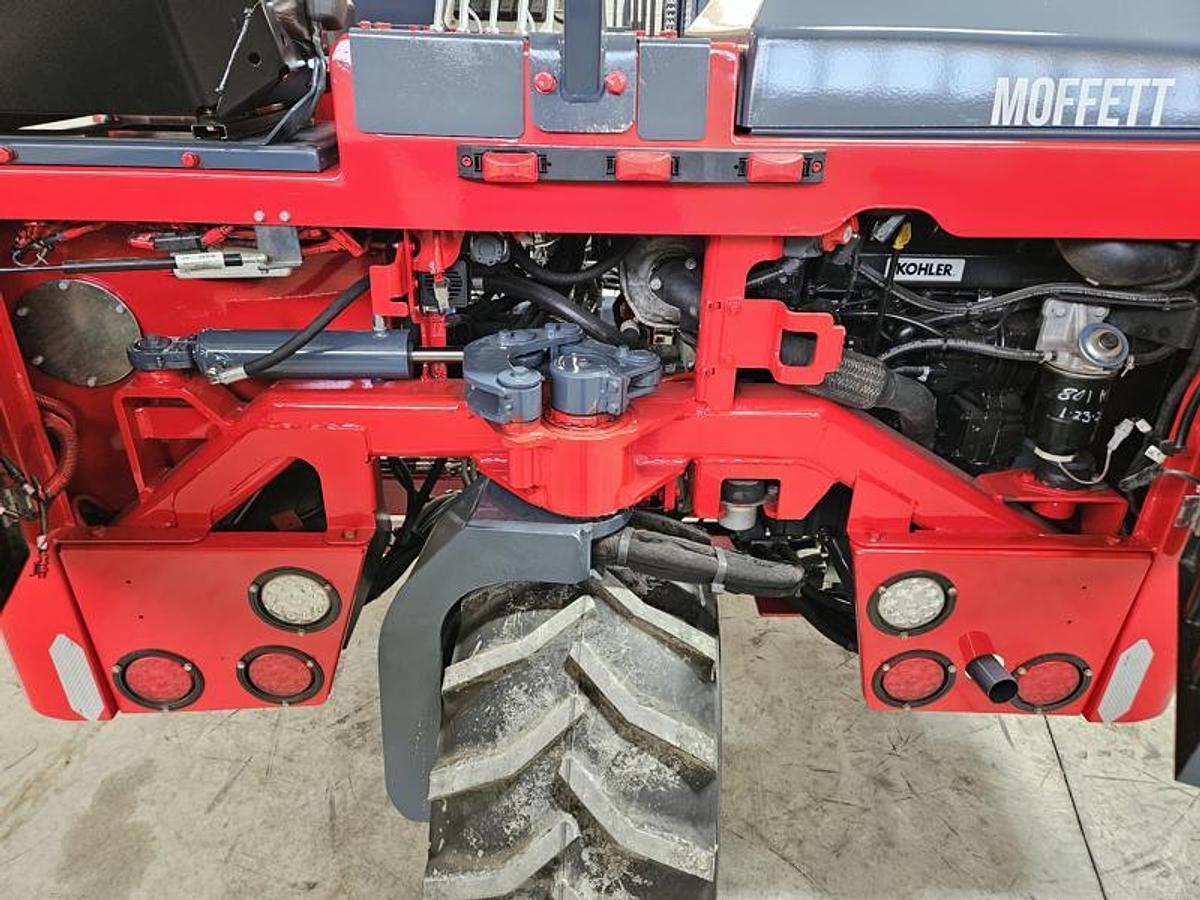Used 2019  Moffett M5 50.4PNX  4 Way