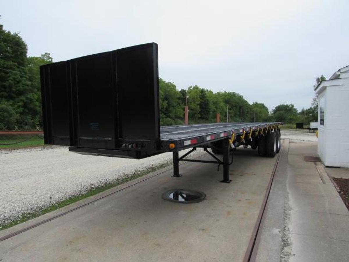 Used 2015 Utility 36 6 X 102 Moffett Trailer