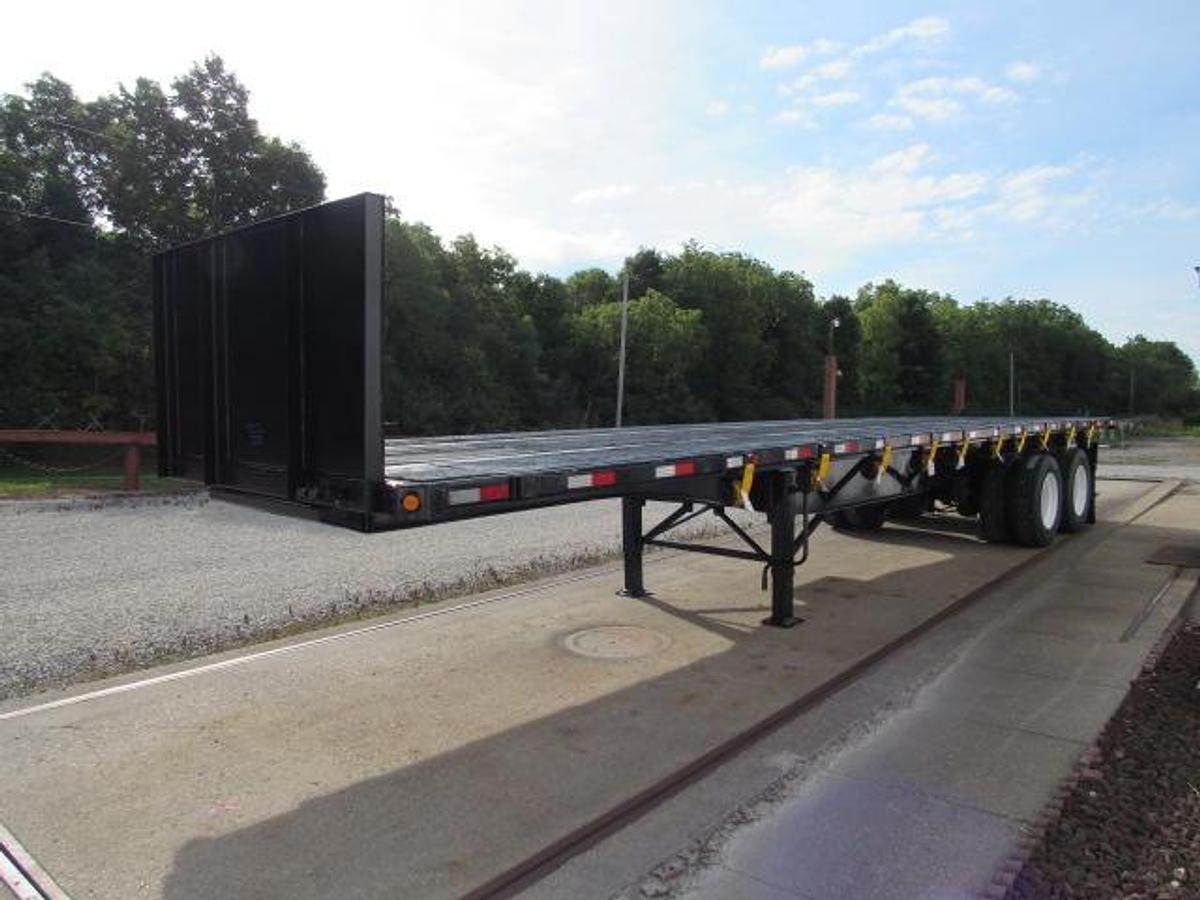 Used 2015 Utility 36 6 X 102 Moffett Trailer