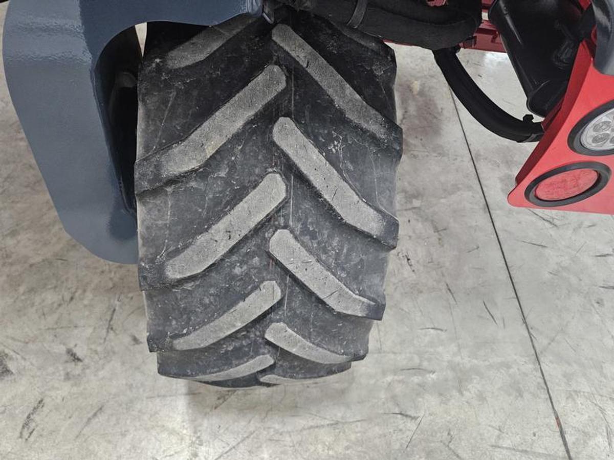 Used 2014 Moffett M70