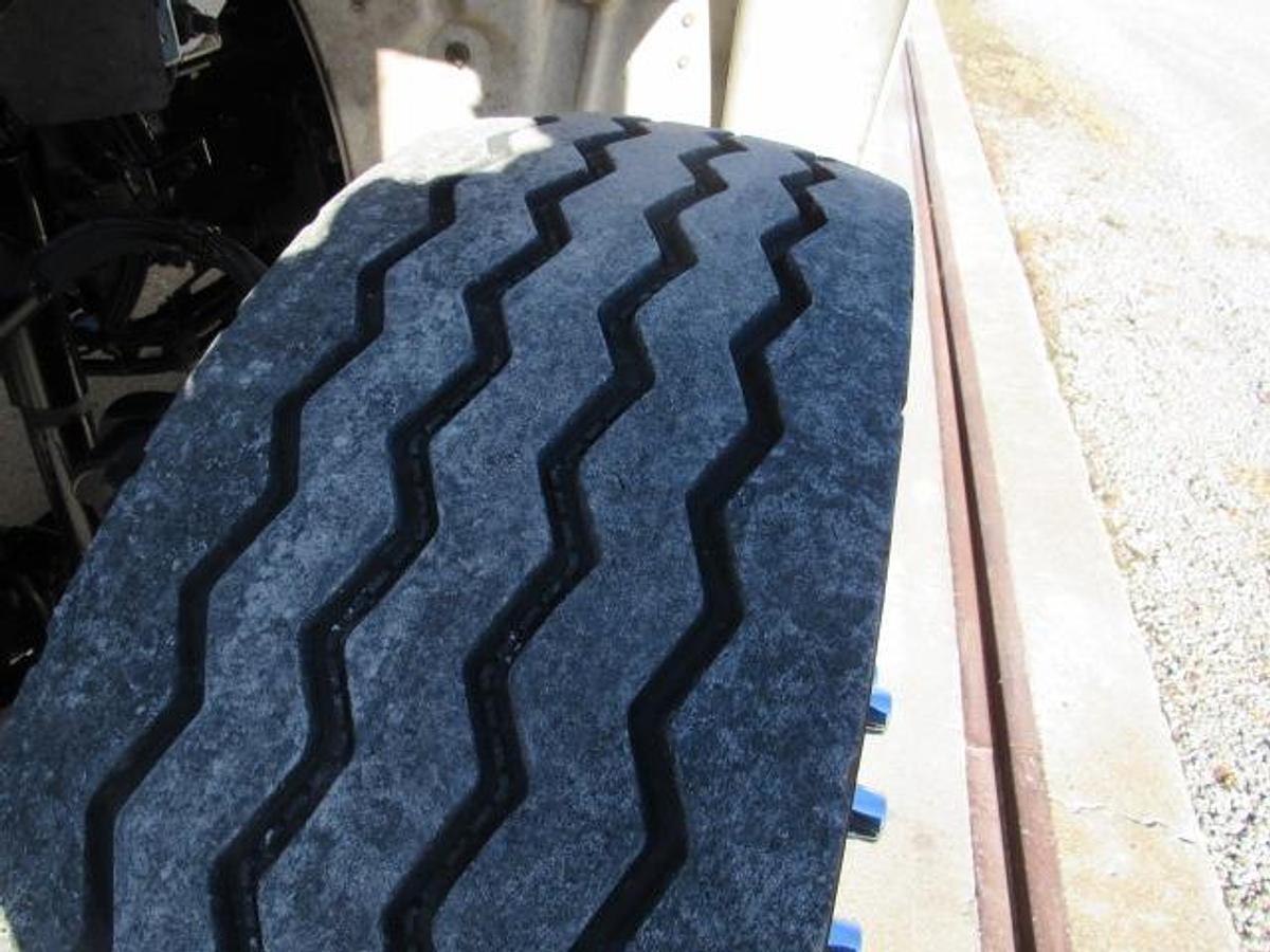 Used 2022 Freightliner M2 106