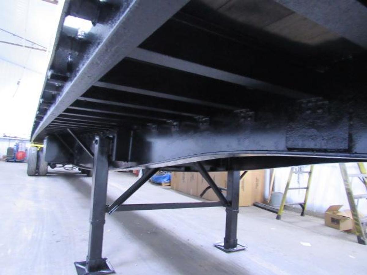 Used 2015 Great Dane Trailers 48' X 102" Flatbed Moffett Trailer
