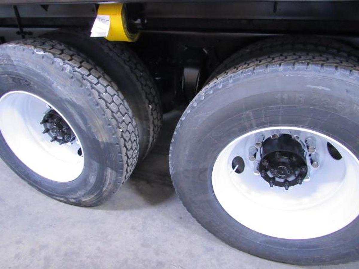 Used 2022 Freightliner M2 106