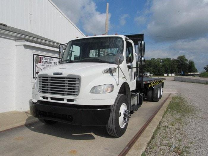 Used 2016 Freightliner M2 106