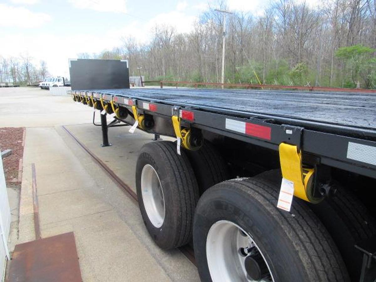 Used 2012 Utility 36' 6" X 102 Princeton/Moffett Trailer