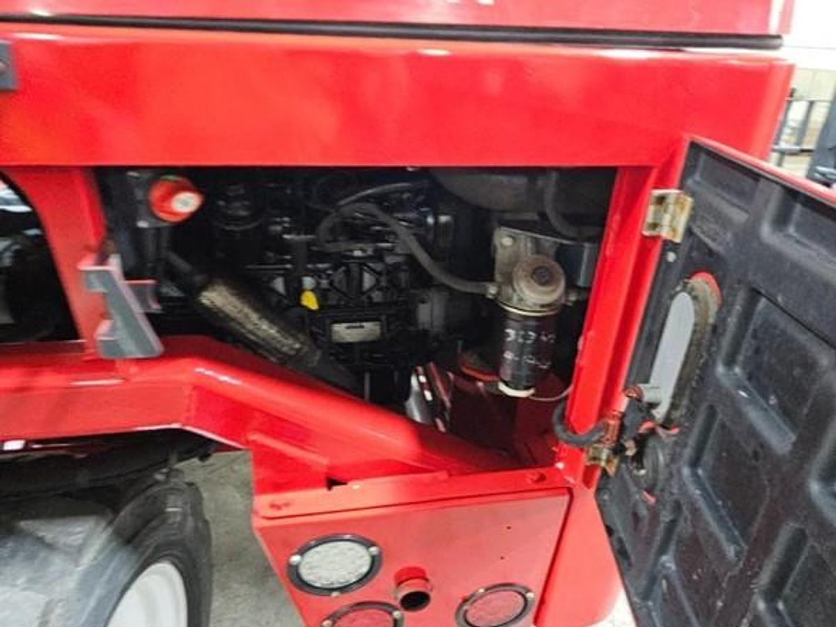 Used 2015 Moffett M8 55.4  4 Way