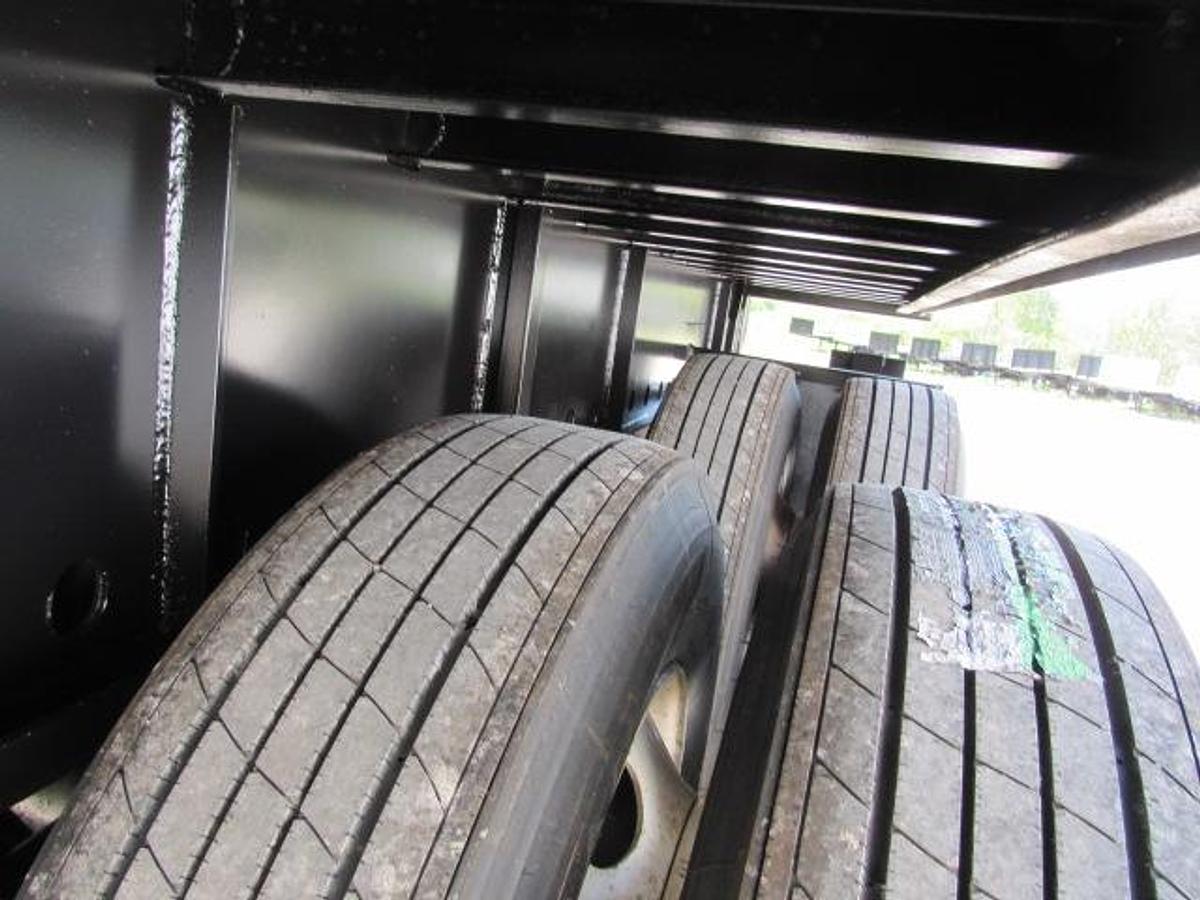 Used 2013 Utility 48' X 102 Princeton/Moffett Trailer