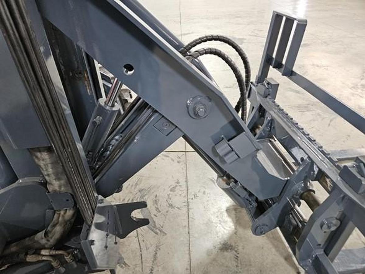 Used 2018 LOADMAC 825  2 Way Forklift w/Extended Reach