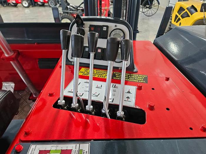 Used 2019 Moffett M8 55.3P