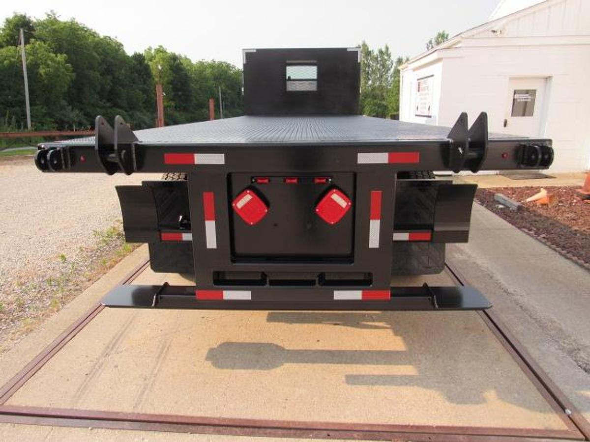 Used 2022 Freightliner M2 106