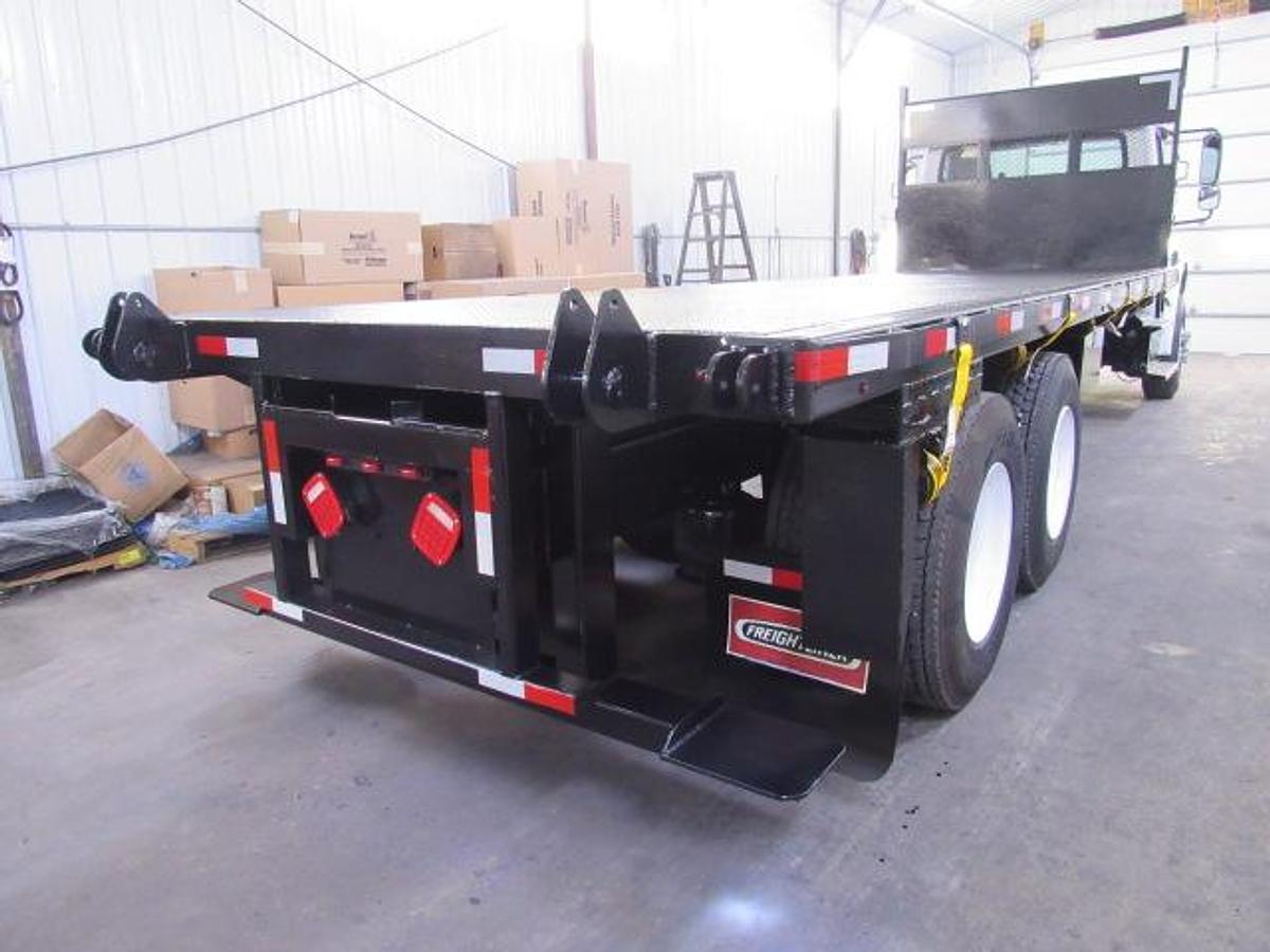 Used 2022 Freightliner M2 106