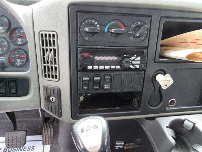 Used 2014 International DuraStar 4400