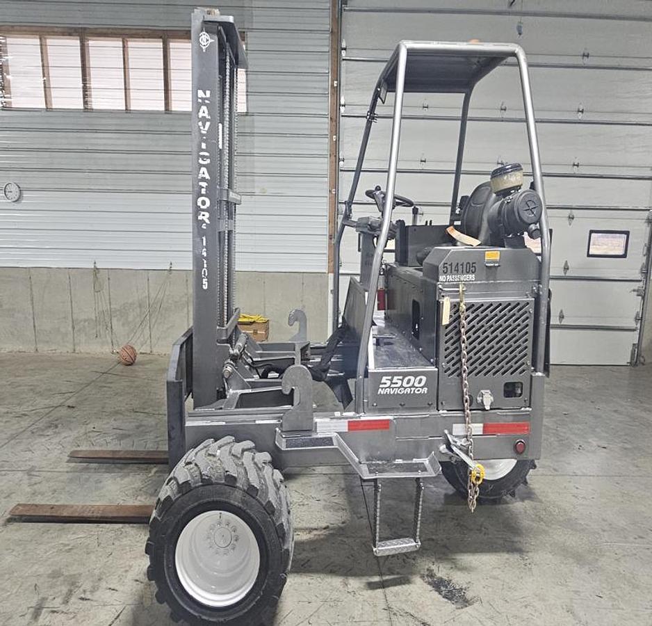 Used 2015 Navigator RT-5500 Truck Mounted Forklift