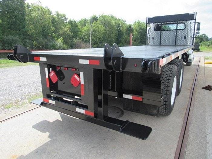 Used 2016 Freightliner M2 106