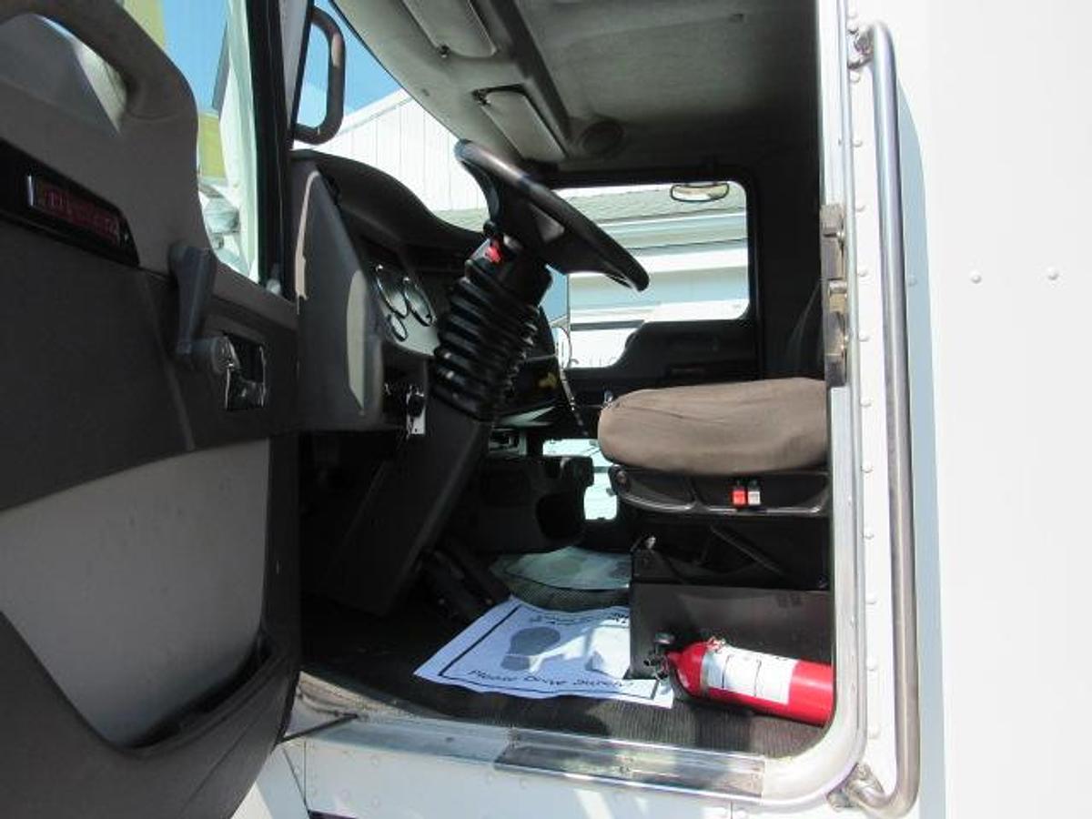 Used 2021 Kenworth T370 Flatbed Truck