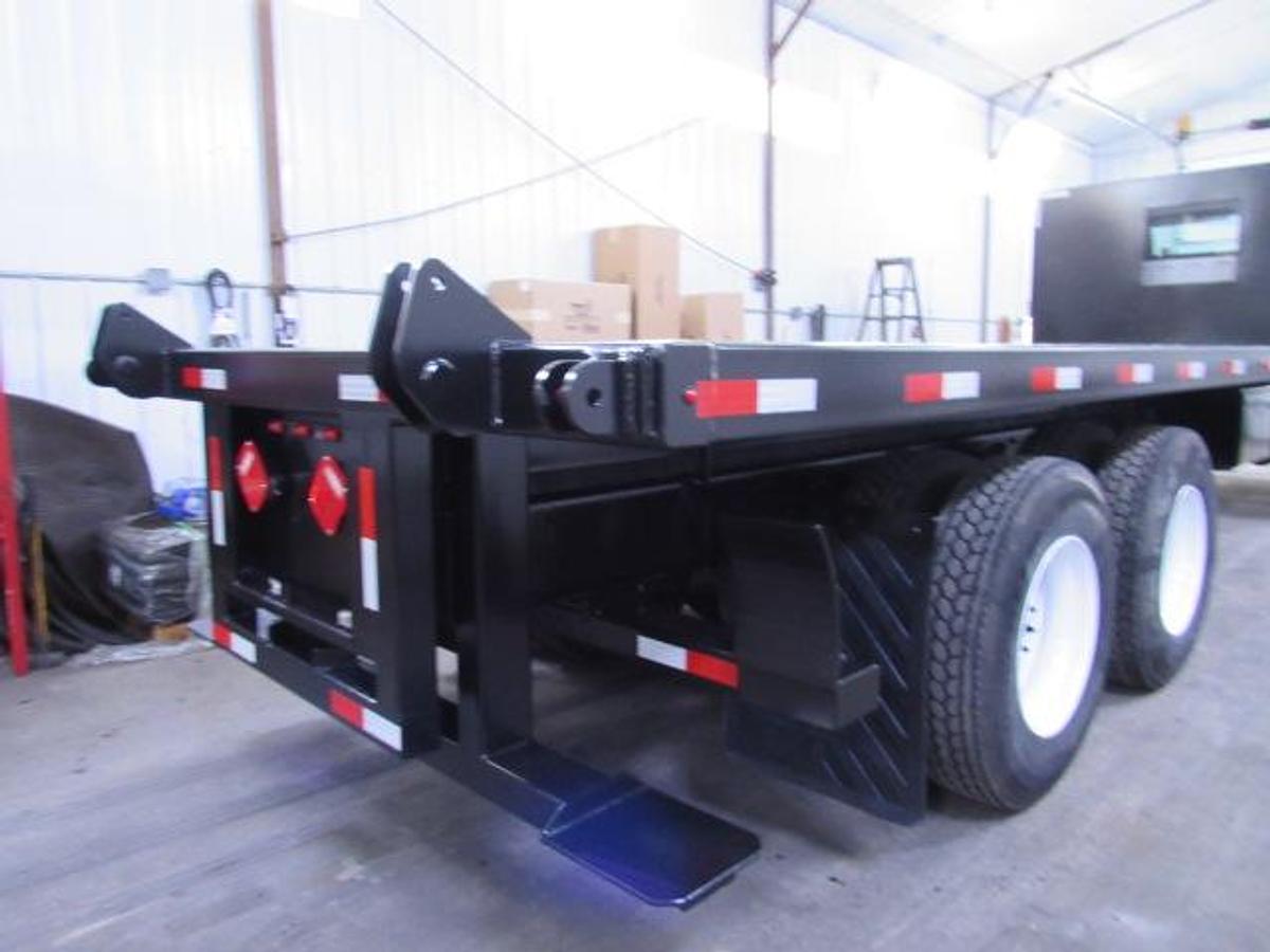 Used 2022 Freightliner M2 106