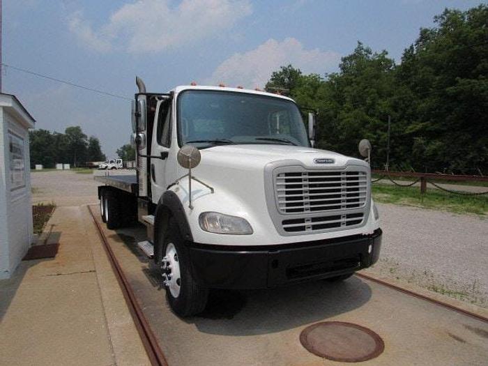 Used 2017 Freightliner M2 106