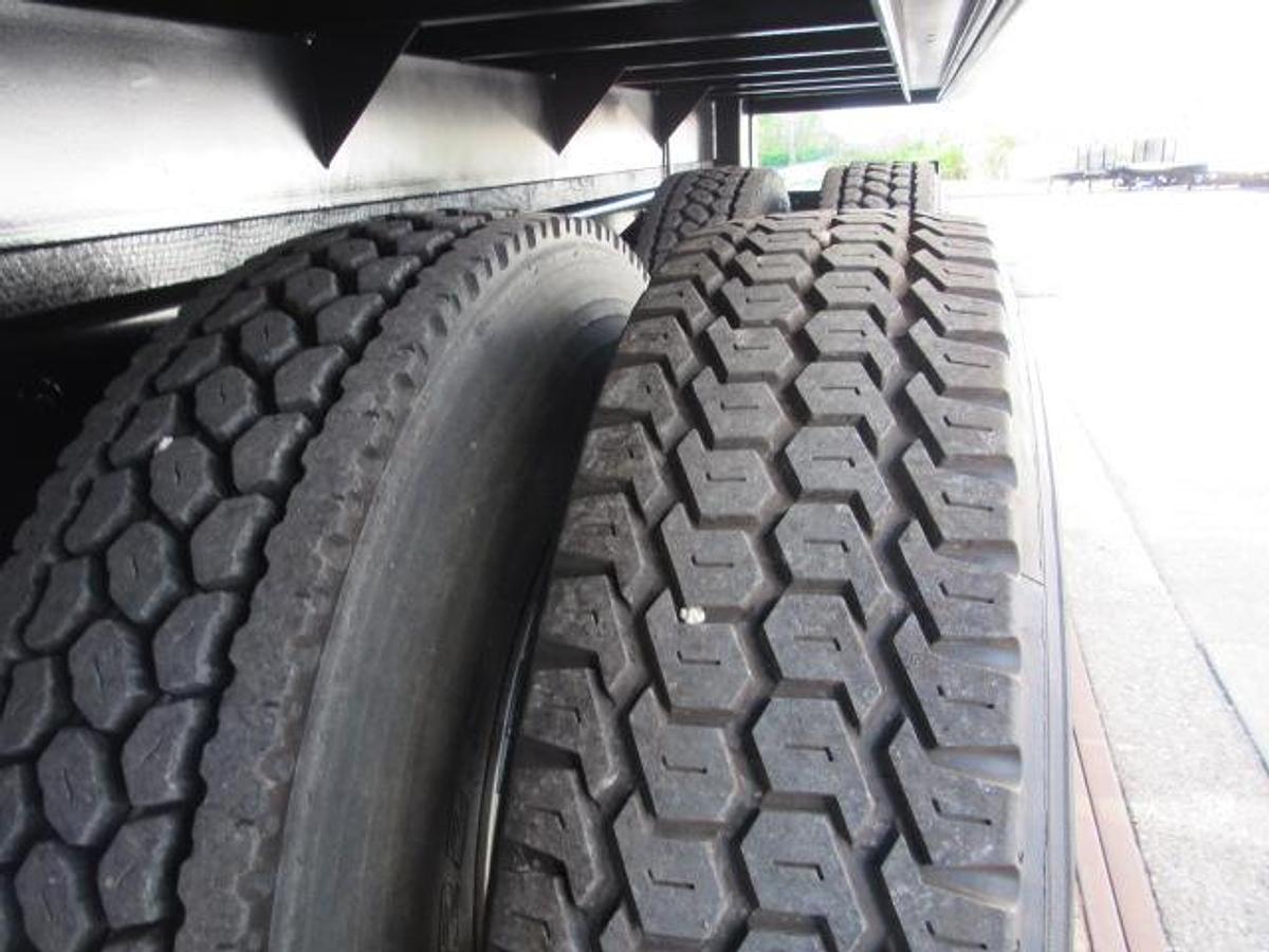 Used 2022 Freightliner M2 106