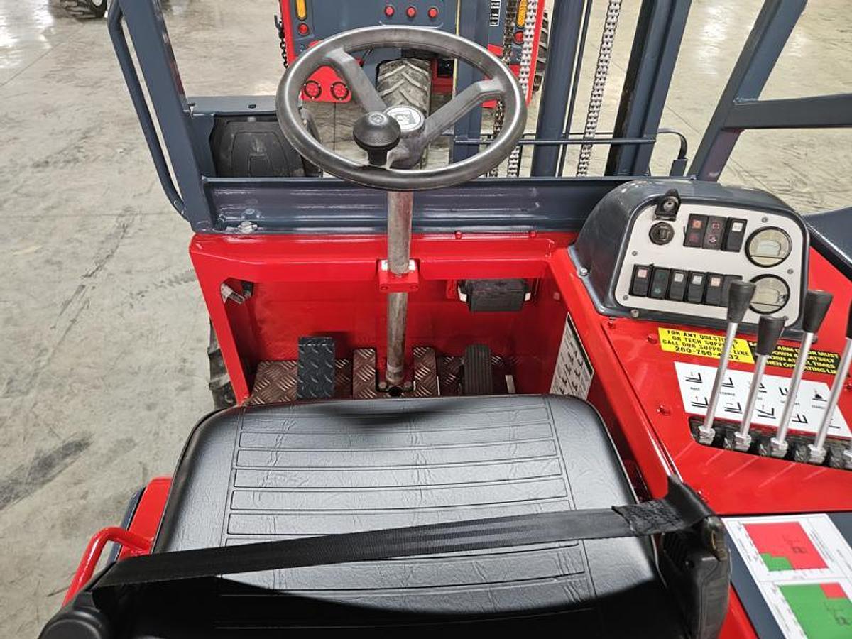 Used 2019 Moffett M8 55.3NX