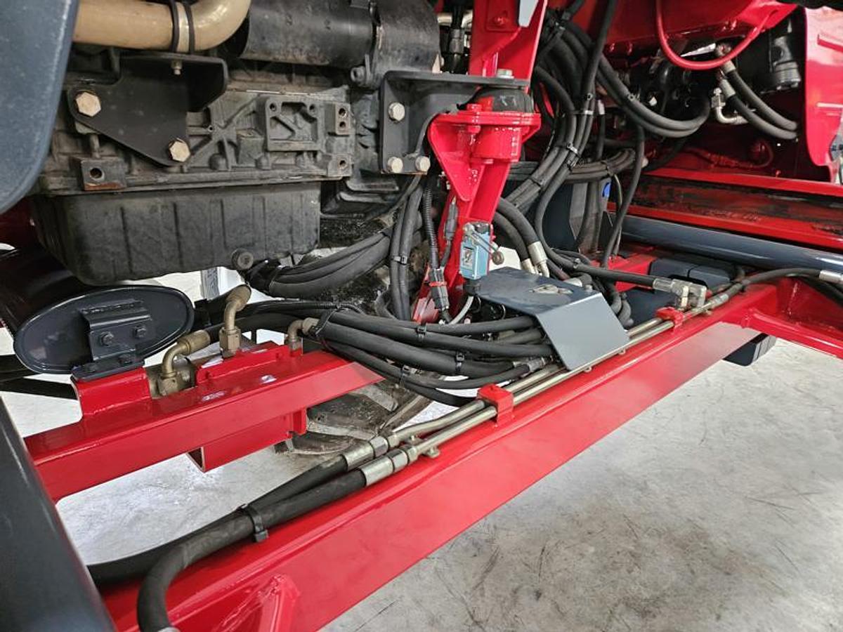 Used 2019  Moffett M5 50.4PNX  4 Way